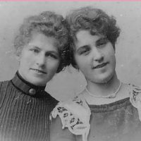 9344-louise-og-gerda-974×974